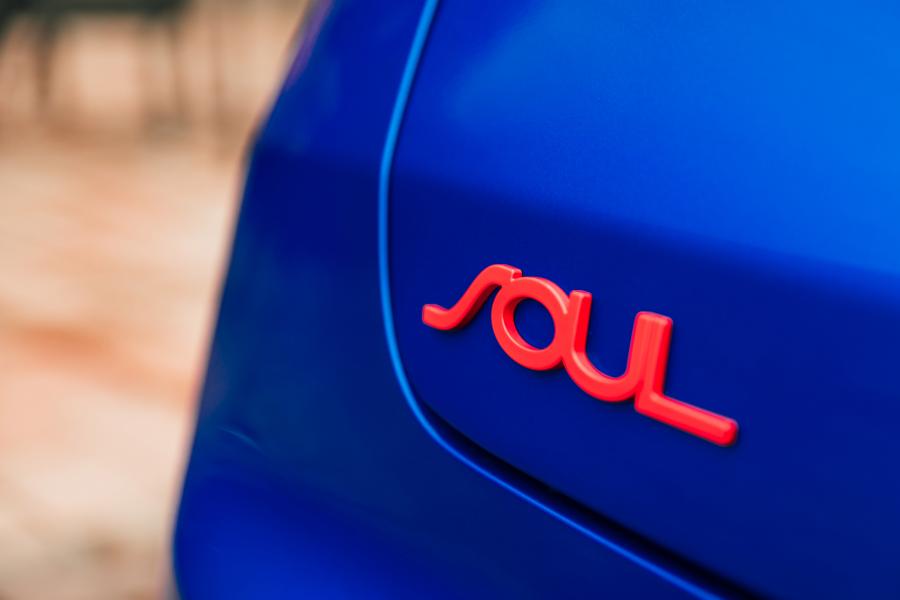 Логотип Kia Soul EV (SK3) 2019 года  (UK) (фото 13 из 40)